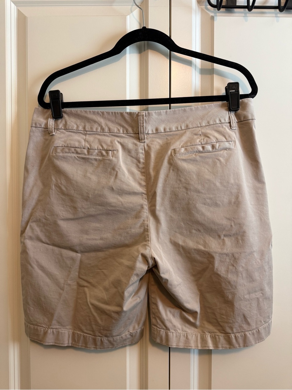 Caslon Neutral Beige Mid-Rise Chino Bermuda Shorts - Picture 2 of 3
